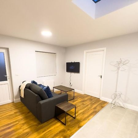 Entire Cozy Guest House 골웨이 외부 사진
