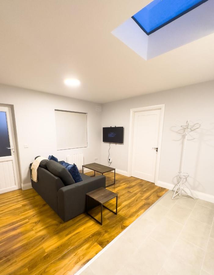 Entire Cozy Guest House 골웨이 외부 사진